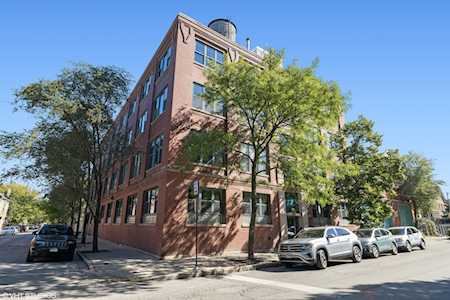 835 N Wood St #403 Chicago, IL 60622