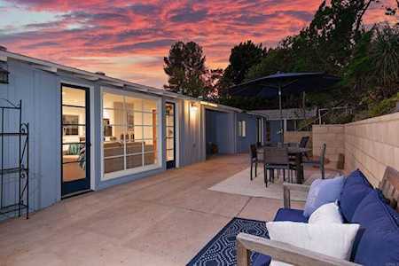 4221 Vista Way La Mesa, CA 91941