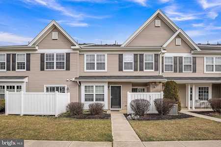 2307 Lexington Mews Woolwich Twp, NJ 08085