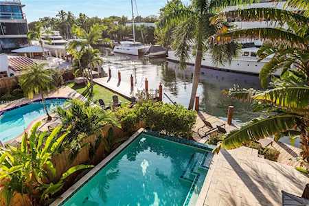 305 Isle of Capri Dr Fort Lauderdale, FL 33301