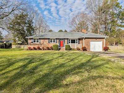1125 Kittery Dr Virginia Beach, VA 23464