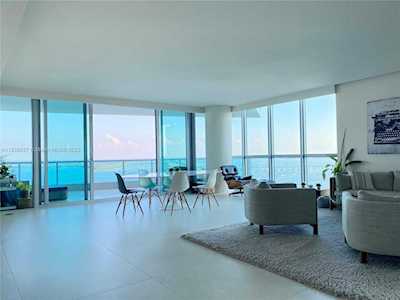 1331 Brickell Bay Dr #3011 Miami, FL 33131