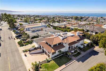 235 N Dianthus St Manhattan Beach, CA 90266