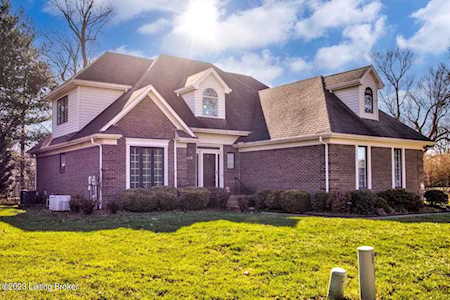 6400 Orchid Hill Pl Louisville, KY 40207