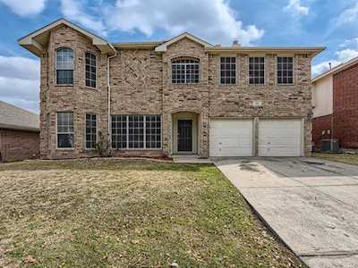 6824 Danieldale Drive Fort Worth, TX 76137
