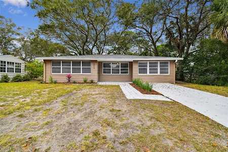 656 Lexington St Dunedin, FL 34698