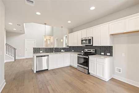 1603 Roseburg DR Austin, TX 78754