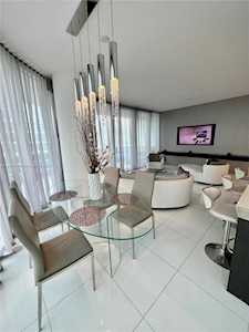 200 Biscayne Boulevard Way Turnkey #4401 Miami, FL 33131