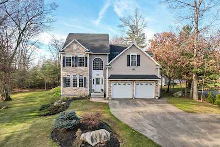 21 Tanager Way Londonderry, NH 03053