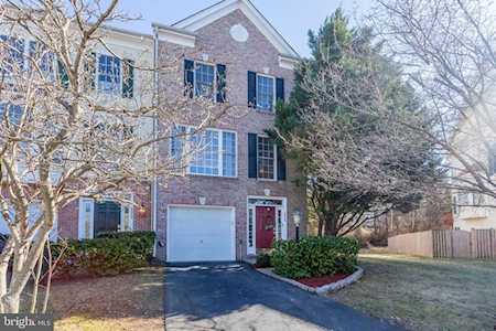 8937 Benchmark Ln Bristow, VA 20136