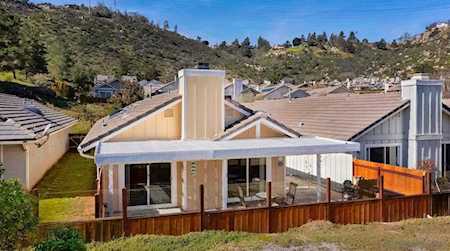 1365 Smokebush Ct El Cajon, CA 92019