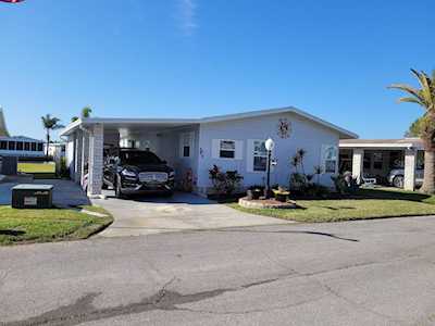4 Edinburgh Dr Haines City, FL 33844