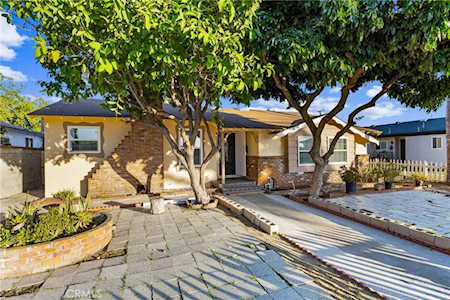 11692 Magnolia St Garden Grove, CA 92841
