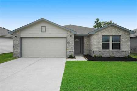 1220 Millpointe Ln Dayton, TX 77535