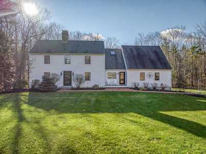 13 Country Farm Rd Stratham, NH 03885