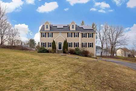 7 Penny Ln Franklin, MA 02038