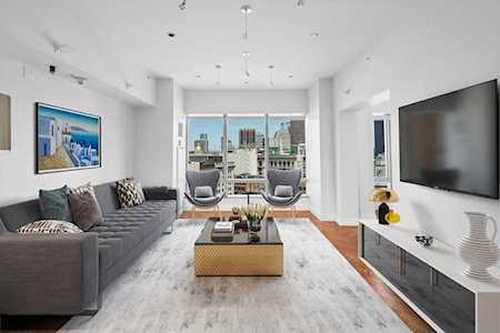 1 Avery Street #18G Boston, MA 02111