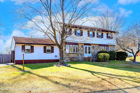 967 Edinburgh Dr Toms River, NJ 08753
