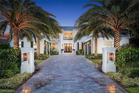 3300 Fort Charles Dr Naples, FL 34102