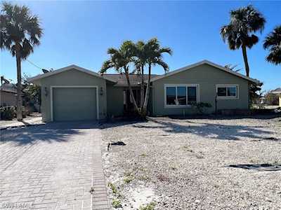 8030 Lagoon Rd Fort Myers Beach, FL 33931