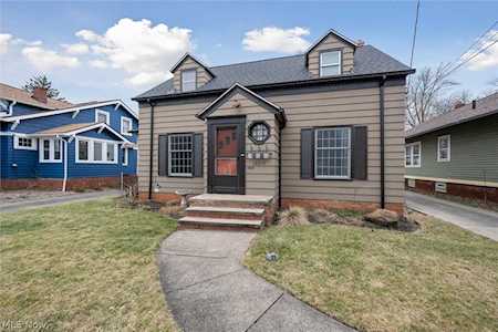 16614 Chatfield Ave Cleveland, OH 44111