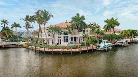 2341 NE 48th St Lighthouse Point, FL 33064