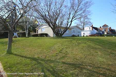 13 Harbor View Dr Atlantic Highlands, NJ 07716