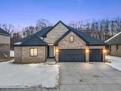53908 Lawson Creek Shelby Twp, MI 48316