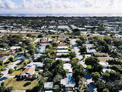 225 NE 10th Street Delray Beach, FL 33444