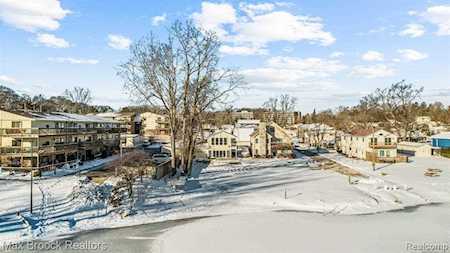 150 Coalmont St Walled Lake, MI 48390