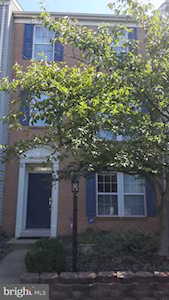 2569 Chase Wellesley Dr Herndon, VA 20171