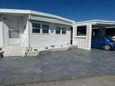 2315 New York Ave Bradenton, FL 34207