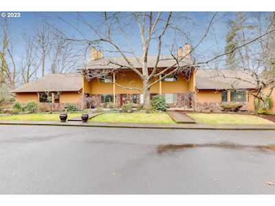4947 SW Chestnut PL Beaverton, OR 97005