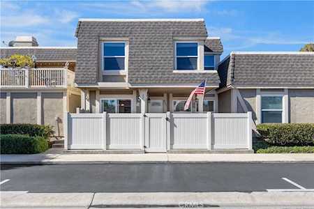 4493 Chase Dr #31 Huntington Beach, CA 92649