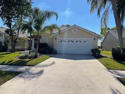 8096 Burlington Court Lake Worth Beach, FL 33467