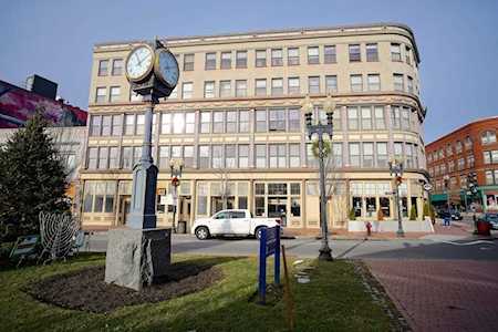 7 Central Square #304 Lynn, MA 01901