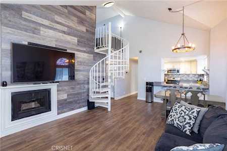26877 Claudette St #104 Canyon Country, CA 91351