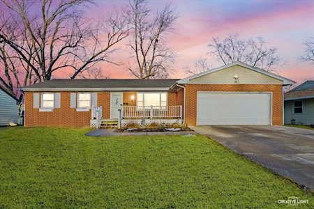 33 Chatham Place Montgomery, IL 60538