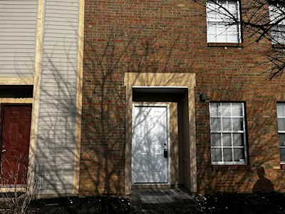 2453 Mason Village Court Columbus, OH 43232