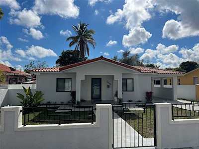 2860 NW 5th St Miami, FL 33125