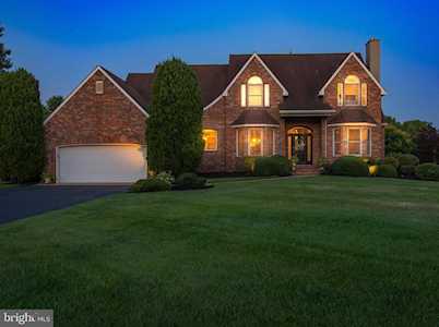 94 Kirschling Dr Swedesboro, NJ 08085
