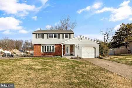 7 Hyannis Ave Blackwood, NJ 08012