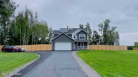 2904 W Angela Drive Wasilla, AK 99654