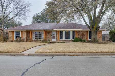 4459 Fiesta Street Fort Worth, TX 76133