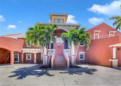 728 Victoria Dr #102 Cape Coral, FL 33904