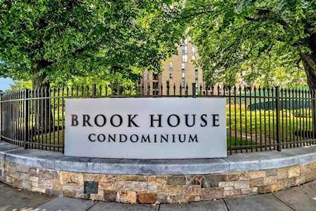 33 Pond Ave. #524 Brookline, MA 02445