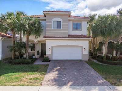 1024 Grove Park Cir Boynton Beach, FL 33436