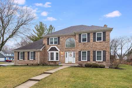2279 Barth Dr Naperville, IL 60565