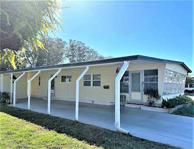 94 Pindo Palm St E Largo, FL 33770