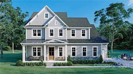 820 River Oaks Ln Charlotte, NC 28226
